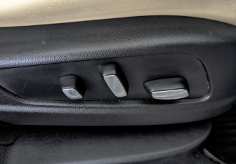 Подержанный автомобиль Cadillac XT5 2016 года (29 фото)