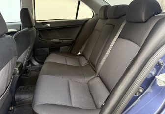 Подержанный автомобиль Mitsubishi Lancer Sedan 2008 года (11 фото)