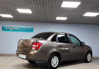 Подержанный автомобиль LADA (ВАЗ) Granta Sedan 2017 года (5 фото)