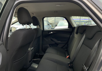 Подержанный автомобиль Ford Focus Wagon 2017 года (18 фото)