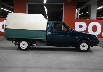 Подержанный автомобиль LADA (ВАЗ) 2109 Hatchback 2002 года (4 фото)