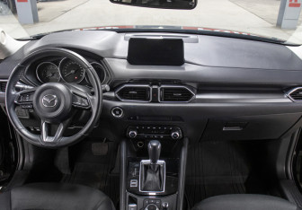Подержанный автомобиль Mazda CX-5 2021 года (13 фото)