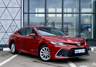 Подержанный автомобиль Toyota Camry Sedan 2021 года (3 фото)