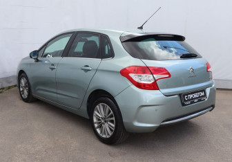 Подержанный автомобиль Citroen C4 Hatchback 2011 года (6 фото)