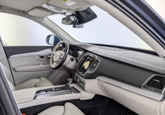 Подержанный автомобиль Volvo XC90 2020 года (11 фото)