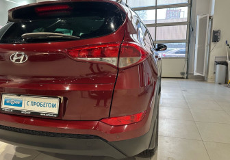 Подержанный автомобиль Hyundai Tucson 2016 года (9 фото)