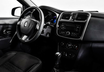 Подержанный автомобиль Renault Logan Sedan 2018 года (8 фото)