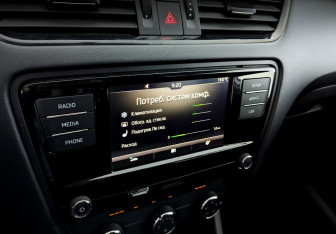 Подержанный автомобиль Skoda Octavia Liftback 2019 года (25 фото)