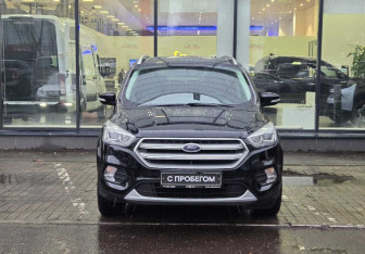 Подержанный автомобиль Ford Kuga 2019 года (2 фото)
