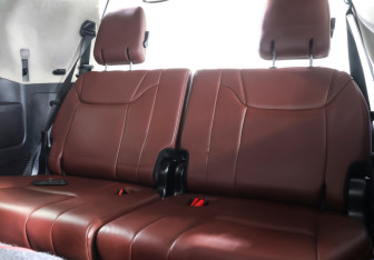 Подержанный автомобиль Lexus LX 2016 года (11 фото)