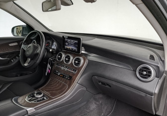 Подержанный автомобиль Mercedes-Benz GLC Coupe 2019 года (15 фото)