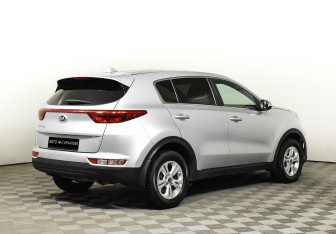 Подержанный автомобиль Kia Sportage 2017 года (5 фото)