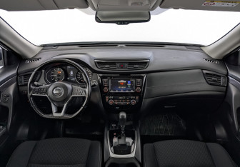 Подержанный автомобиль Nissan X-Trail 2022 года (14 фото)