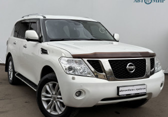 Подержанный автомобиль Nissan Patrol 2011 года (3 фото)