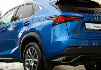 Подержанный автомобиль Lexus NX 2020 года (10 фото)