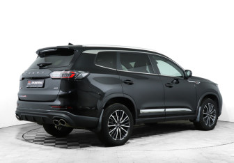 Подержанный автомобиль Chery Tiggo 8 Pro Max 2023 года (5 фото)