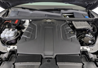 Подержанный автомобиль Volkswagen Touareg 2021 года (9 фото)