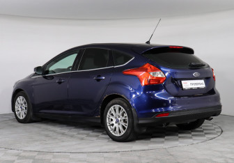 Подержанный автомобиль Ford Focus Hatchback 2012 года (7 фото)