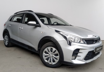 Подержанный автомобиль Kia Rio Hatchback 2021 года (3 фото)