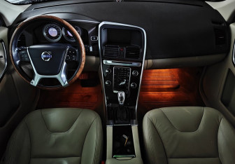 Подержанный автомобиль Volvo XC60 2012 года (9 фото)