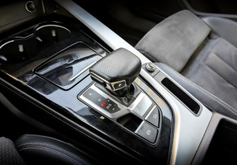 Подержанный автомобиль Audi A4 Sedan 2021 года (28 фото)