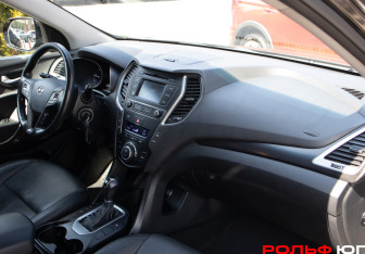 Подержанный автомобиль Hyundai Santa Fe 2016 года (7 фото)