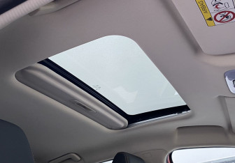 Подержанный автомобиль Omoda S5 GT 2023 года (27 фото)