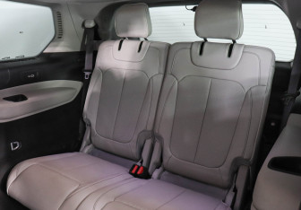 Подержанный автомобиль Jeep Grand Cherokee 2022 года (13 фото)