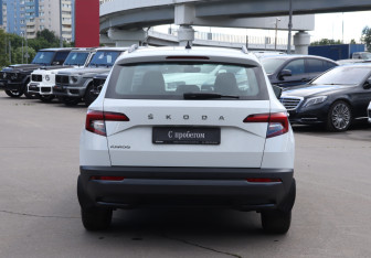 Подержанный автомобиль Skoda Karoq 2022 года (6 фото)