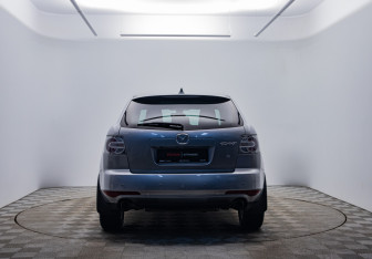 Подержанный автомобиль Mazda CX-7 2011 года (6 фото)