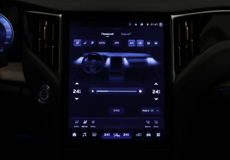 Подержанный автомобиль Hongqi HS7 2025 года (19 фото)
