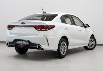 Подержанный автомобиль Kia Rio Sedan 2021 года (5 фото)