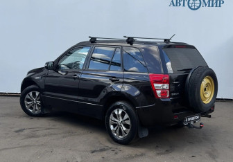 Подержанный автомобиль Suzuki Grand Vitara 2013 года (7 фото)