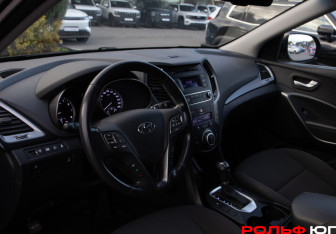 Подержанный автомобиль Hyundai Santa Fe 2015 года (10 фото)