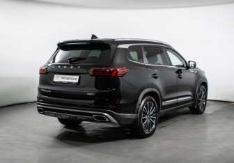 Подержанный автомобиль Chery Tiggo 8 Pro 2022 года (5 фото)