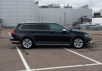 Подержанный автомобиль Volkswagen Passat Wagon 2017 года (4 фото)