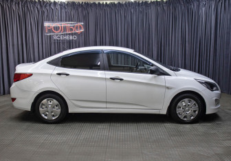 Подержанный автомобиль Hyundai Solaris Sedan 2014 года (4 фото)