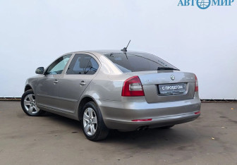 Подержанный автомобиль Skoda Octavia Liftback 2012 года (5 фото)