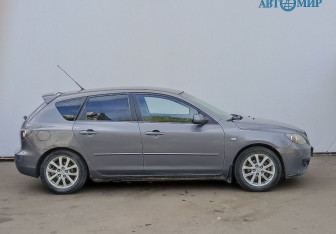 Подержанный автомобиль Mazda 3 Hatchback 2008 года (4 фото)