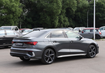 Подержанный автомобиль Audi A3 Sedan 2021 года (5 фото)