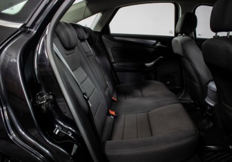 Подержанный автомобиль Ford Mondeo Sedan 2012 года (9 фото)