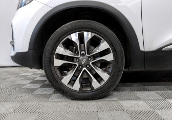 Подержанный автомобиль Chery Tiggo 4 2022 года (17 фото)