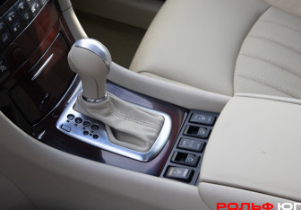 Подержанный автомобиль Infiniti EX 2008 года (16 фото)