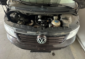 Подержанный автомобиль Volkswagen Multivan 2007 года (18 фото)