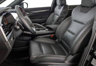 Подержанный автомобиль Geely Tugella 2024 года (20 фото)