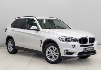 Подержанный автомобиль BMW X5 2018 года (3 фото)