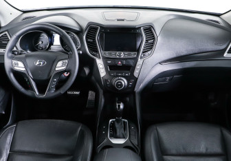Подержанный автомобиль Hyundai Santa Fe 2015 года (12 фото)