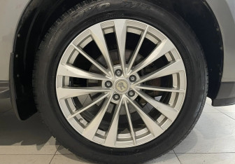 Подержанный автомобиль Nissan Pathfinder 2016 года (22 фото)