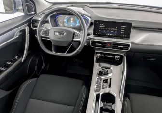 Подержанный автомобиль Geely Coolray 2023 года (30 фото)