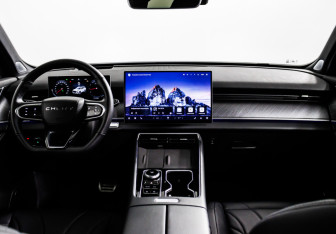 Подержанный автомобиль Chery Tiggo 9 2024 года (11 фото)